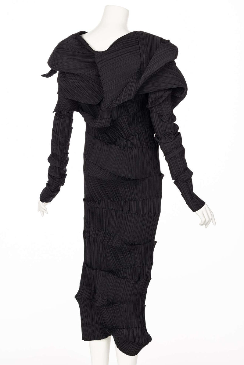 Issey Miyake Black Sculptural Dress "Reverse Pleats" Collection Museum 1989