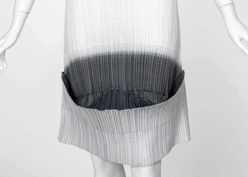 Issey Miyake “A Piece of Cloth” 2-Way White Gray Sleeveless Sculptural Dress