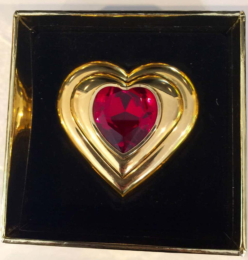 Yves Saint Laurent Paris Dazzling Ruby Crystal Jewel Heart Compact YSL New